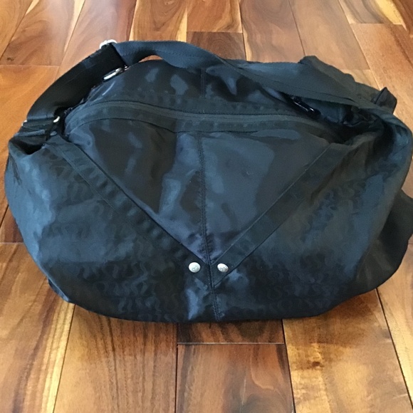 Lululemon Duffel/Gym Bag - Picture 1 of 4